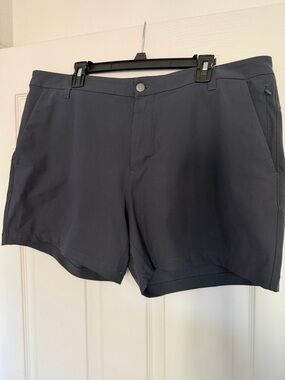 Lululemon ABC classic-fit shorts, dark gray, size 38.